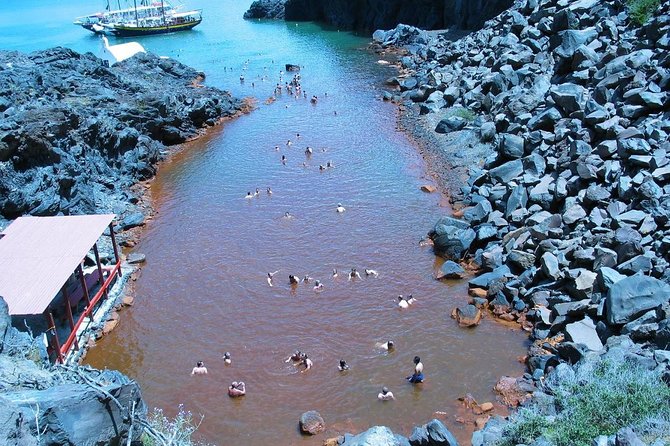 Santorini Volcanic Islands Cruise: Volcano,Hot Springs,Thirassia and Oia Sunset - What the boat ride is really like