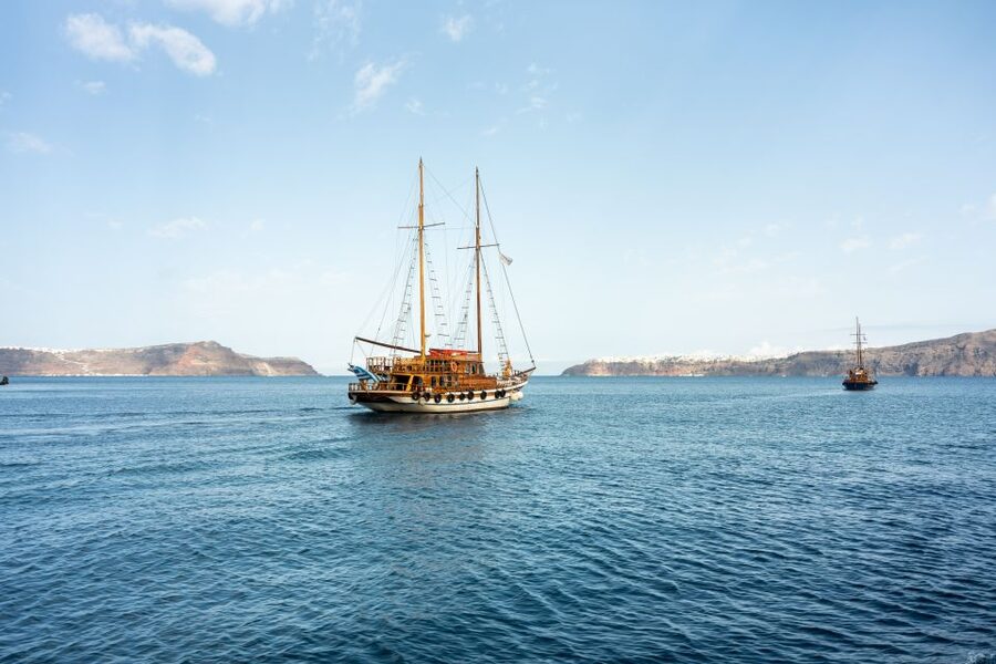 Santorini: Volcanic Islands Cruise with Hot Springs Visit - Thirassia for a second swim and lunch