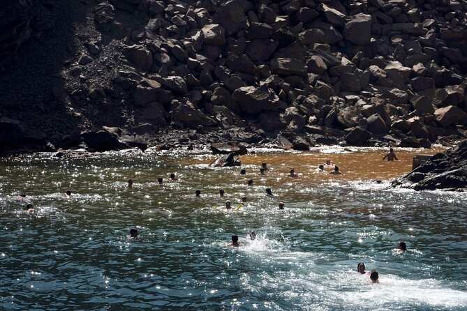 Santorini - Volcano and Hot springs - Why this three-hour trip works