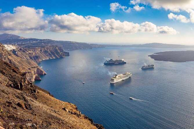 Santorini Volcano and Hot Springs Cruise Tour from Fira Old Port - From Fira Old Port to the volcanic heart of the caldera