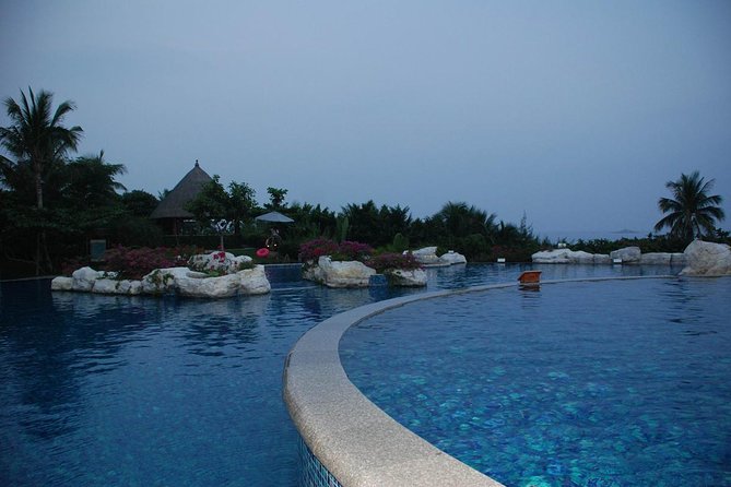 Sanya Half Day Private Tour of Nantian Hot Spring - Lunch: convenient, but not part of the deal