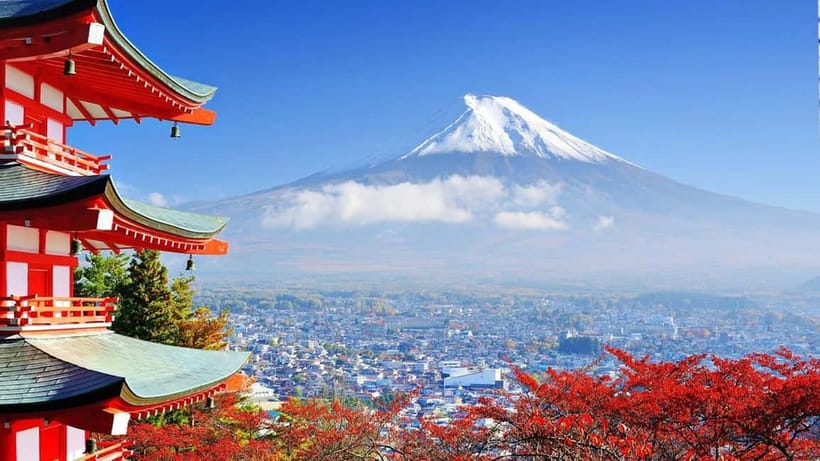 [Seasonal Limited] Mt. Fuji 5th Station &Hot Spring Day Tour - The pagoda view at Shinkurayama Asama Park