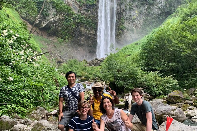 Shirakawago(UNESCO world heritage)/ Onsen / Hiking / 1day tour - Food, water, and practical preparation