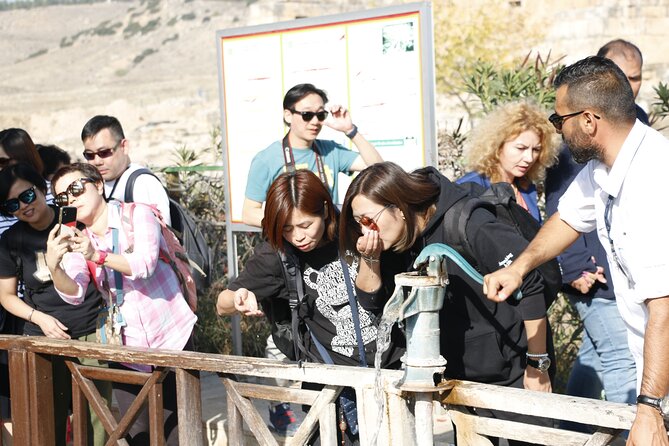 Small Group Pamukkale Tour From Kusadasi or Selcuk Hotels - Crowds, pace, and the realistic trade-offs