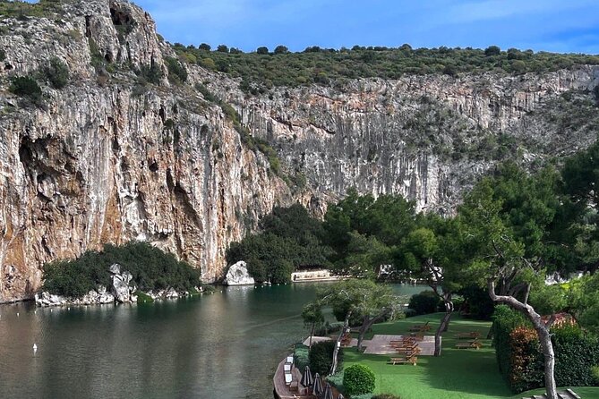 Sunset Private Tour to Poseidon Temple & Vouliagmeni Thermal Lake - What the private vehicle adds