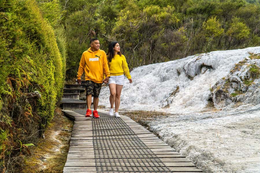 Taupo: Orakei Korako Geothermal Park and Cave Entry Ticket - Starting at the visitor center