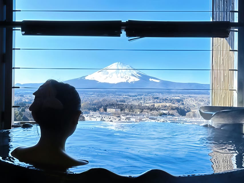 Tokyo: Mt Fuji Lake Kawaguchi & Yamanaka Hot Spring Day Tour - Oishi Park and the seasonal face of Lake Kawaguchi