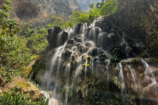 Tolantongo Private Tour + Pastes + One Day at the Hot Springs - The grotto brings sound, spray, and darkness