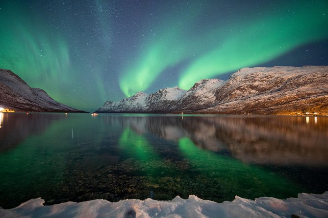 Tromso Aurora Chase by Minibus with Thermal Suit, Snack and Photo - Kilpisjärvi and the long eastern push