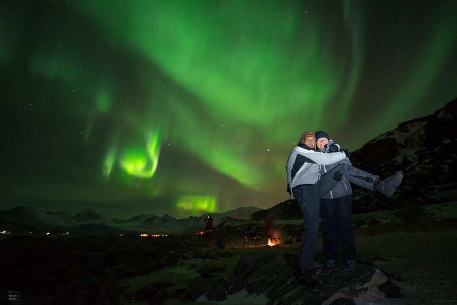 Tromsø: Expert Aurora Hunt - Thermal Gear, Food, Campfire - Finding a dark spot by a fjord or lake