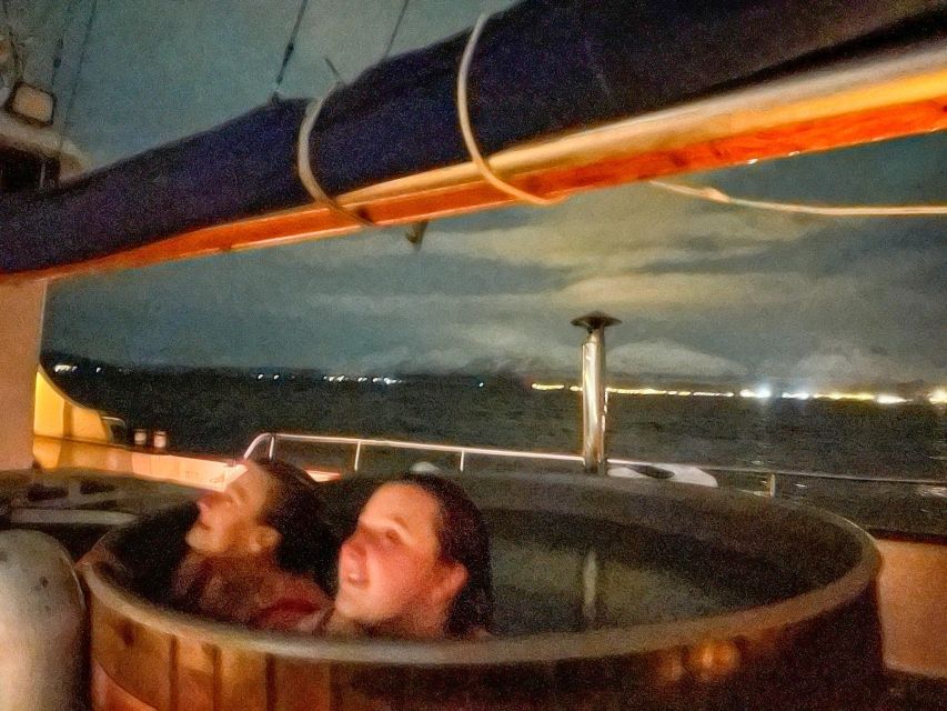 Tromso: Luxury Northern Lights Cruise with Hot Tub & Dinner - What happens if the northern lights do not appear