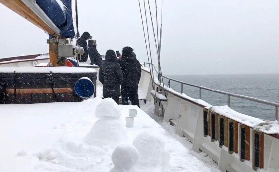 Tromsø: Luxury Polar Fjord Cruise w/ Hot Tub & Polar Plunge - Comfort when the weather turns