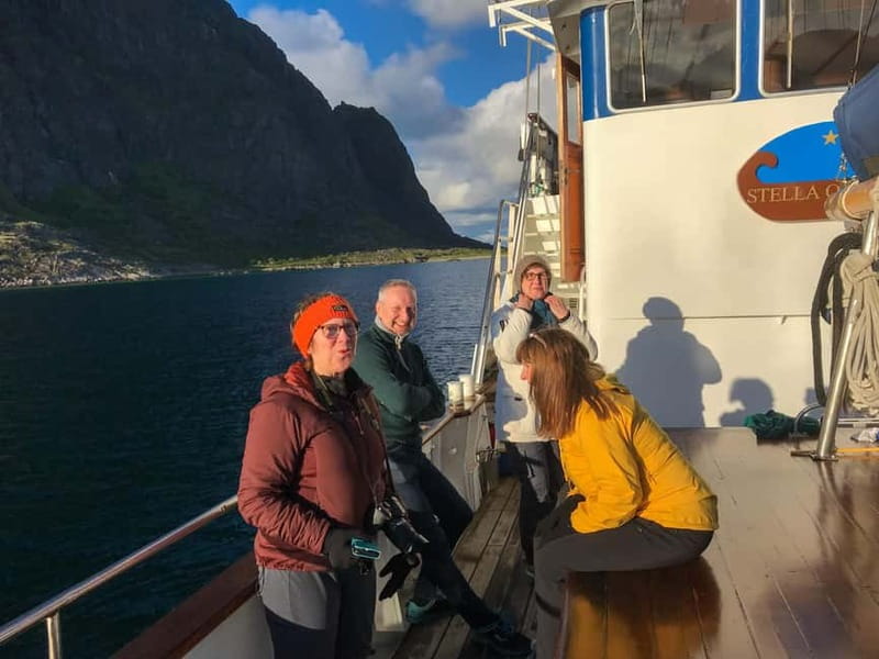 Tromsø: Luxury Summer Fjord Cruise with Lunch & Hot Tub - The hot tub and polar plunge upgrade