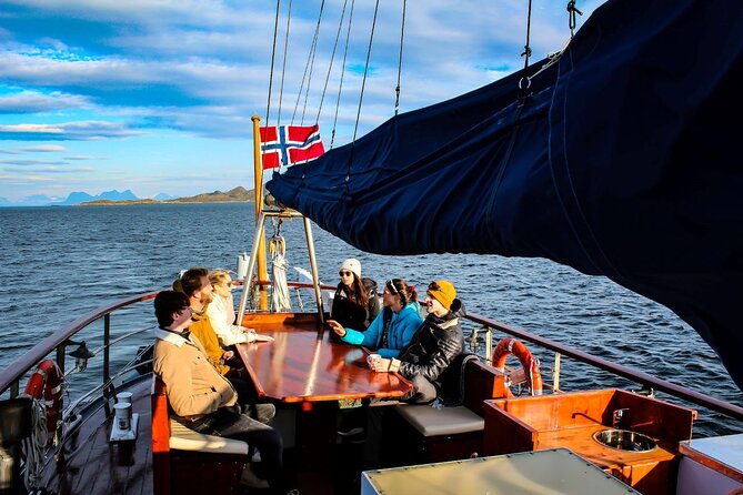 Tromsø Midnight Sun Evening Cruise with Hot Tub and Polar Plunge - Meeting at Sjøgata 35 at 7 pm