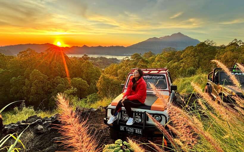 Ubud: Mount Batur Jeep Sunrise, Hot Spring in one day - Sunrise over Mount Batur
