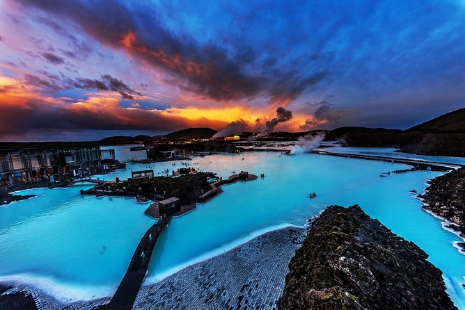 Unique bathing in an Icelandic hot springs at the Blue Lagoon - How the price works at $650 per person