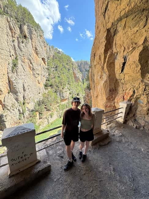 Valencia: Montanejos Hot Springs Tour + Salto De la Novia Waterfall - What makes this day worthwhile