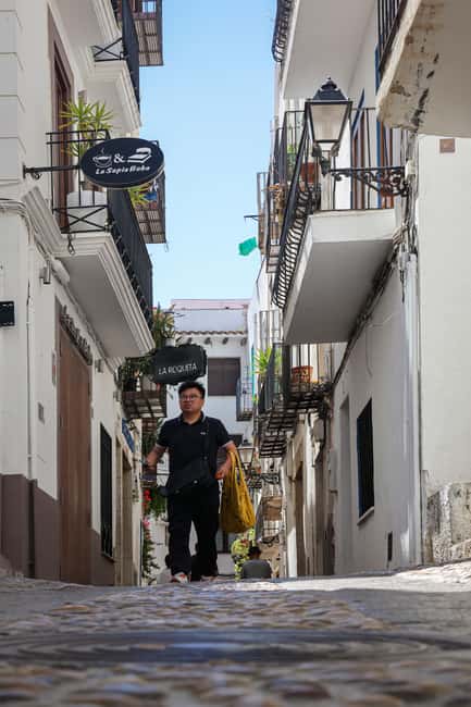 Valencia: Montanejos Hot Springs Tour + Salto De la Novia Waterfall - Packing for the waterfall and springs