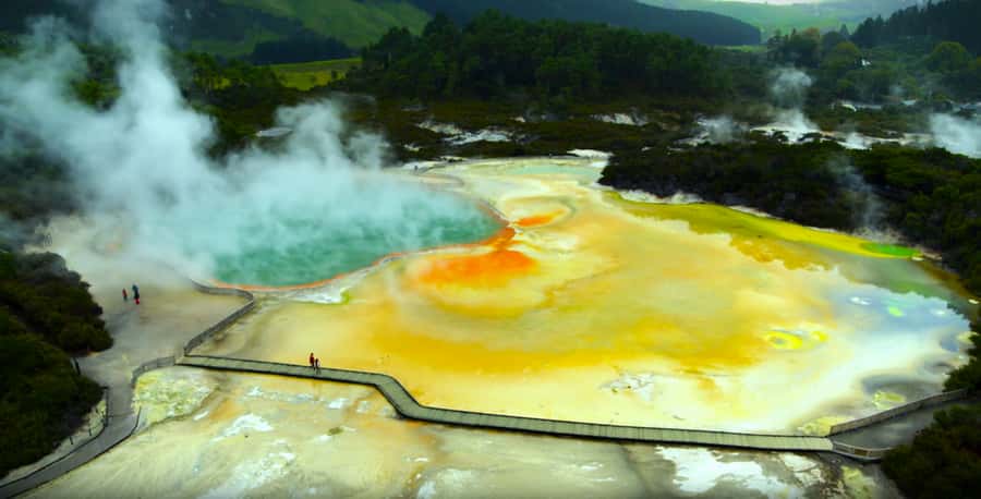 WAI-O-TAPU Geothermal, Rotorua - Group Day Tour Ex Auckland - Who will enjoy this day most