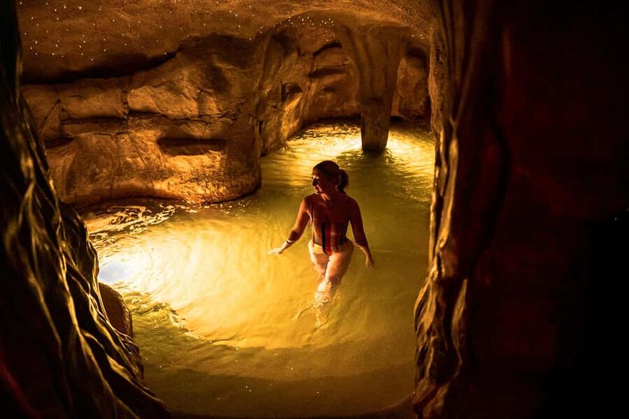 Warrnambool: Deep Blue Hot Springs Entry Ticket - Sensory Caves and the aroma pool