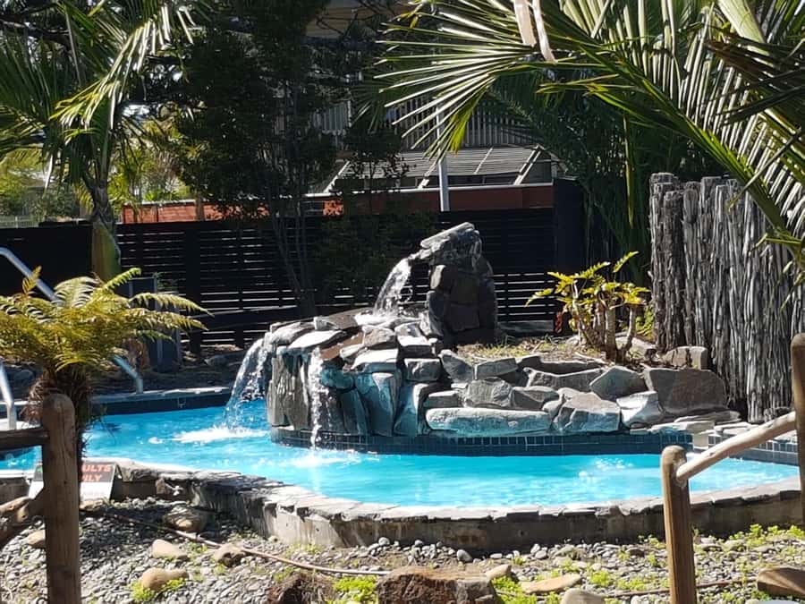 West Auckland: Sunset with Thermal pool & Wine Tasting - Why this Auckland evening works so well