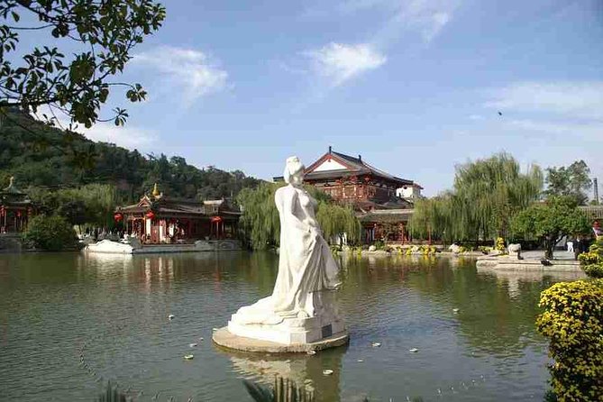 Xi'an Terracotta Warriors, Huaqing Hot Spring, and Banpo Museum - Huaqing Palace, hot springs, and a Tang Dynasty love story