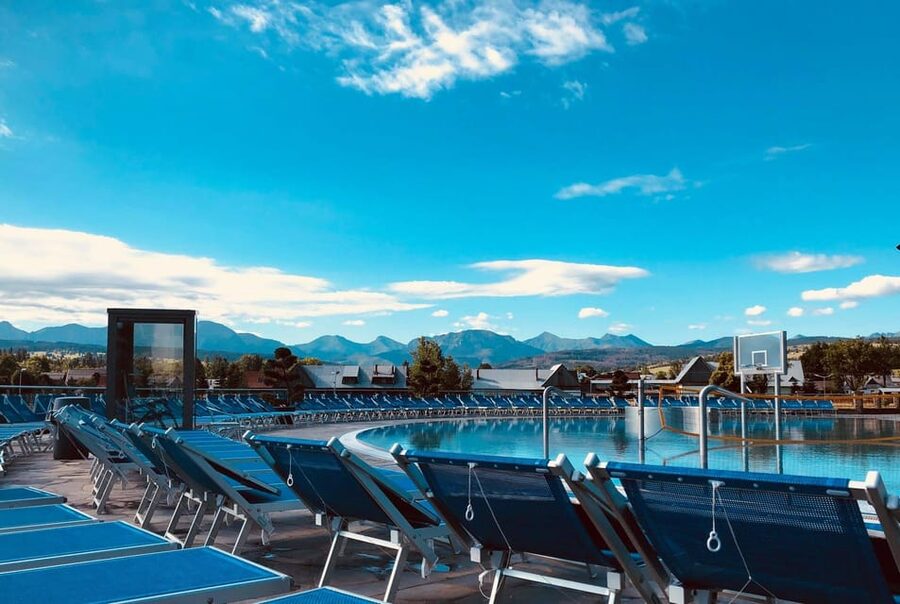 Zakopane: Chocholow Thermal Pools Entry with Hotel Transfer - Who will enjoy this outing most